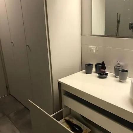 La Petite Maison - Two-room *